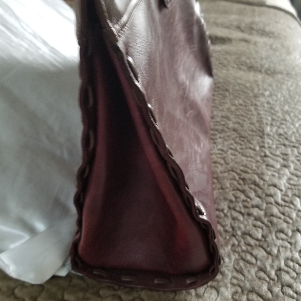 Handbag - Picture 2 of 4